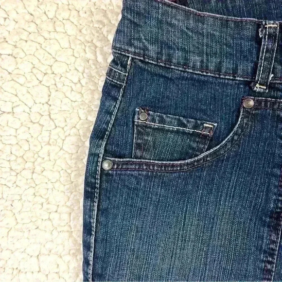 Jeanstar Med Wash Faded Flap Pocket Cuffed Crop Denim Stretch Capri Jean Size 10 - Picture 5 of 15